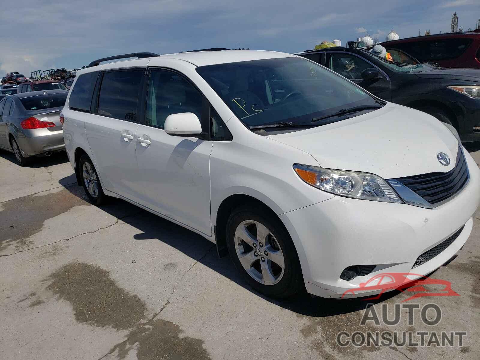 TOYOTA SIENNA 2017 - 5TDKZ3DC0HS831740