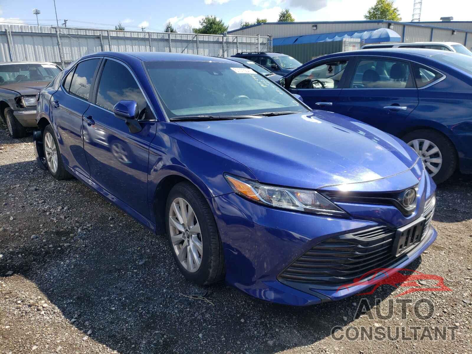 TOYOTA CAMRY 2018 - 4T1B11HK0JU542934