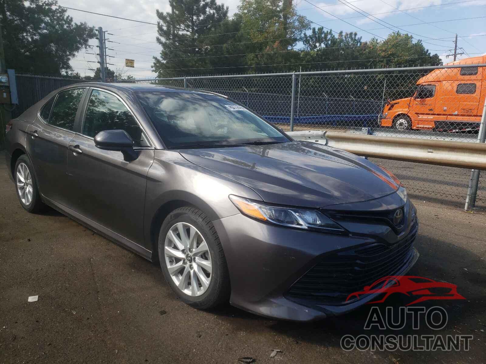 TOYOTA CAMRY 2019 - 4T1B11HK3KU243777