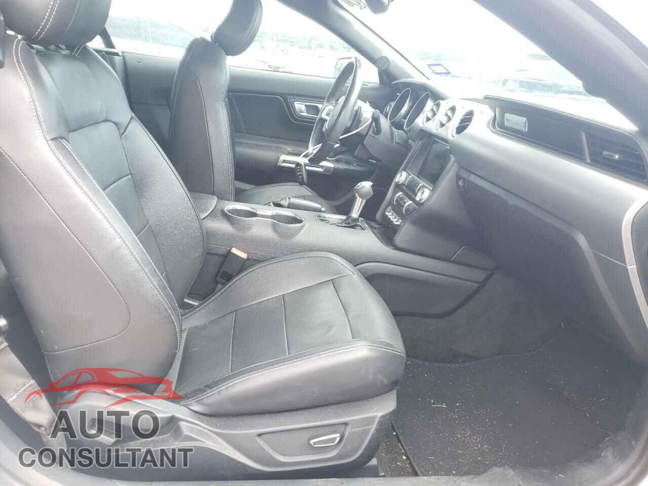 FORD MUSTANG 2018 - 1FATP8UH7J5110321