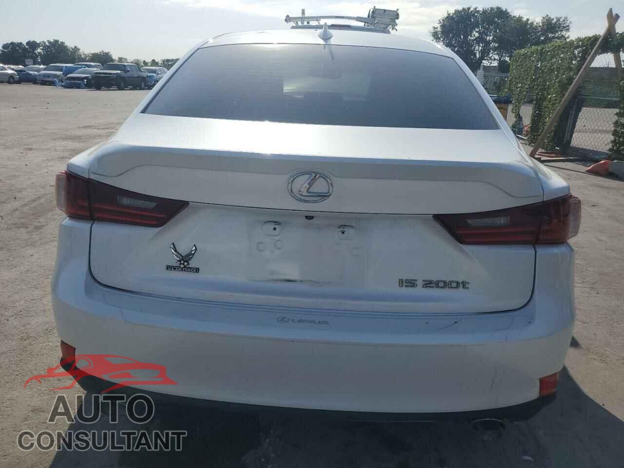 LEXUS IS 2016 - JTHBA1D29G5020122