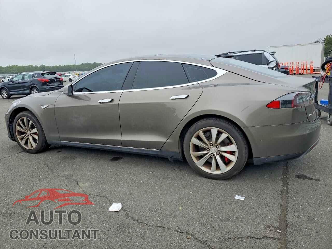 TESLA MODEL S 2015 - 5YJSA1H47FF097176