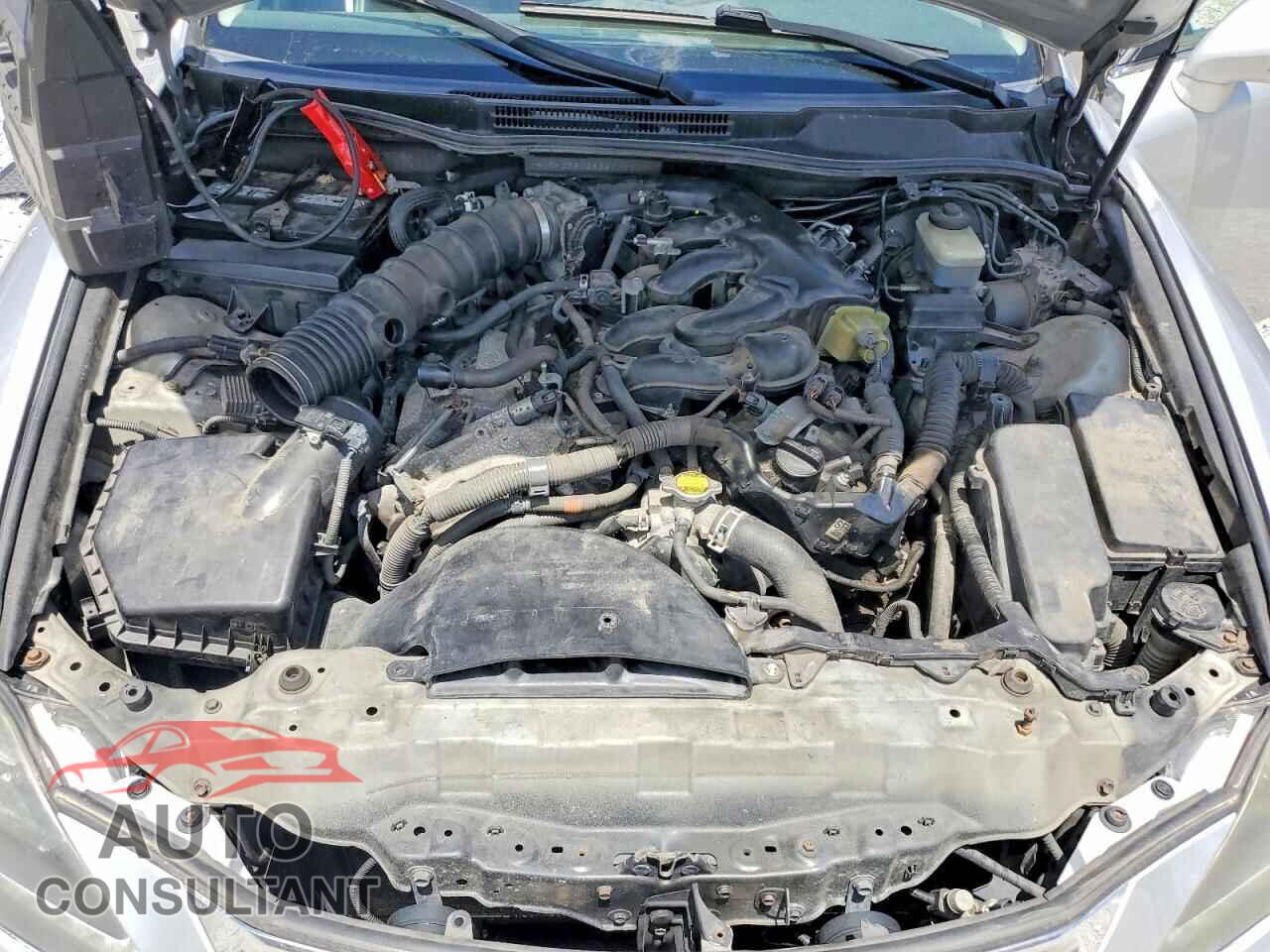 LEXUS IS 2011 - JTHCF5C28B5045309