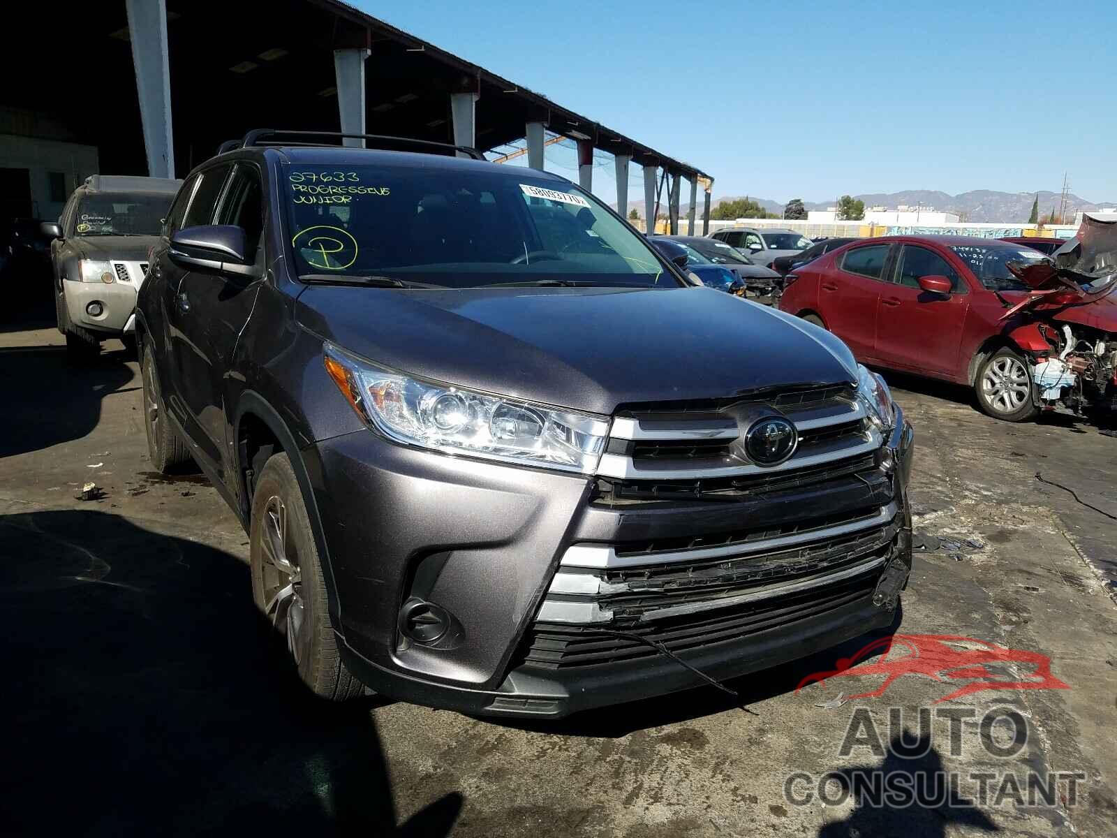 TOYOTA HIGHLANDER 2019 - 5TDZARFH9KS046884