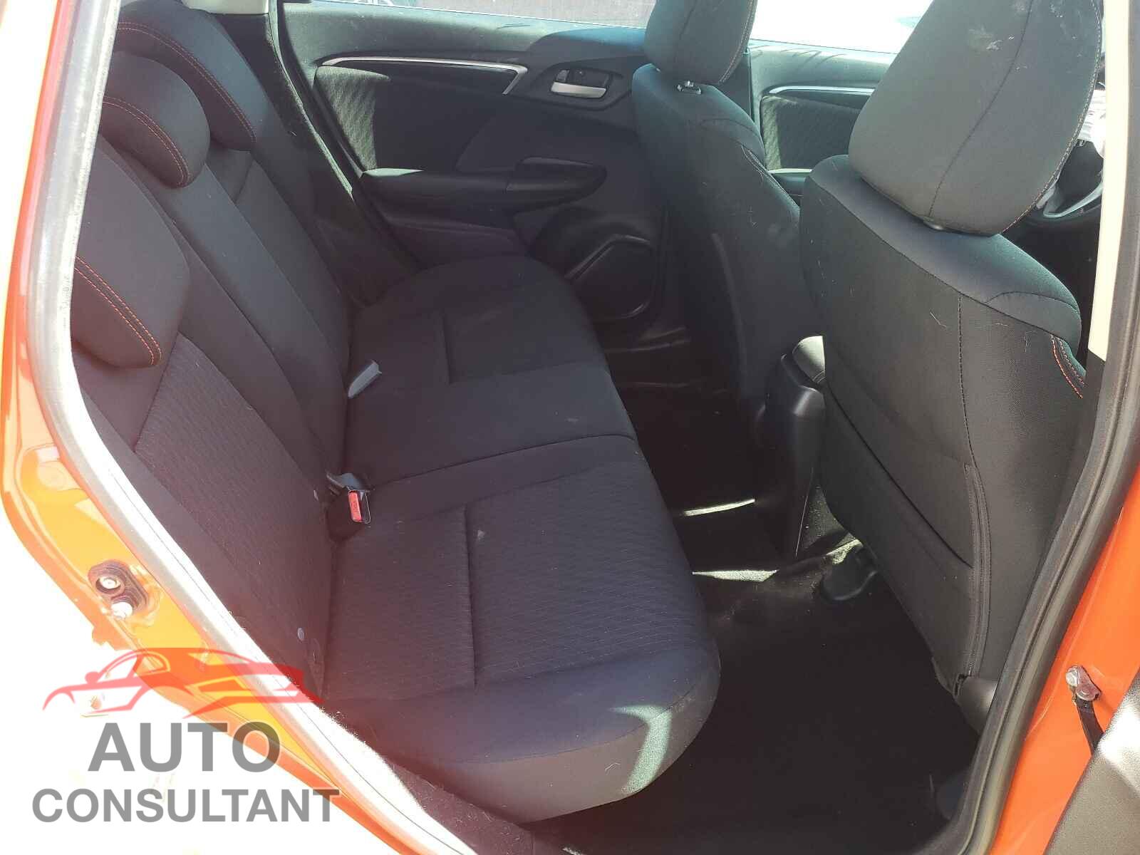 HONDA FIT 2018 - 3HGGK5H67JM725755