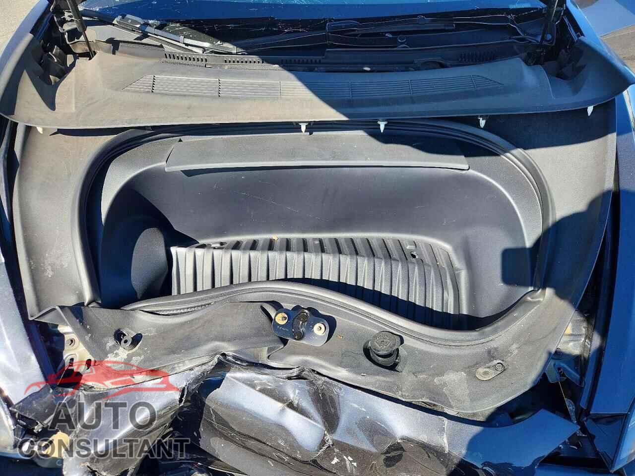 TESLA MODEL 3 2024 - 5YJ3E1EA2RF725569