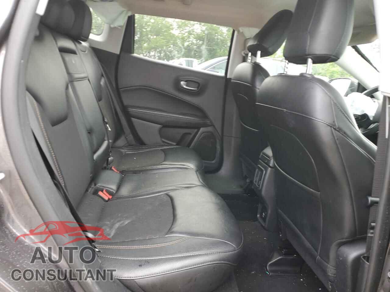 JEEP COMPASS 2018 - 3C4NJDBB7JT481197