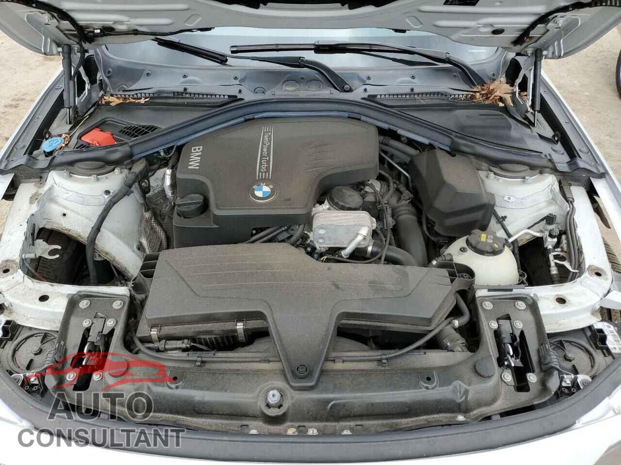 BMW 3 SERIES 2016 - WBA8E3G56GNU03904