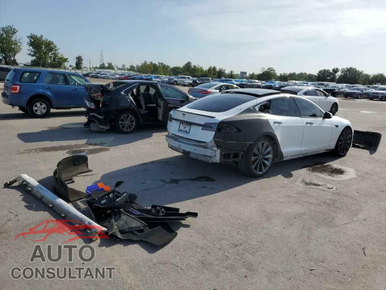 TESLA MODEL S 2016 - 5YJSA1E28GF142176