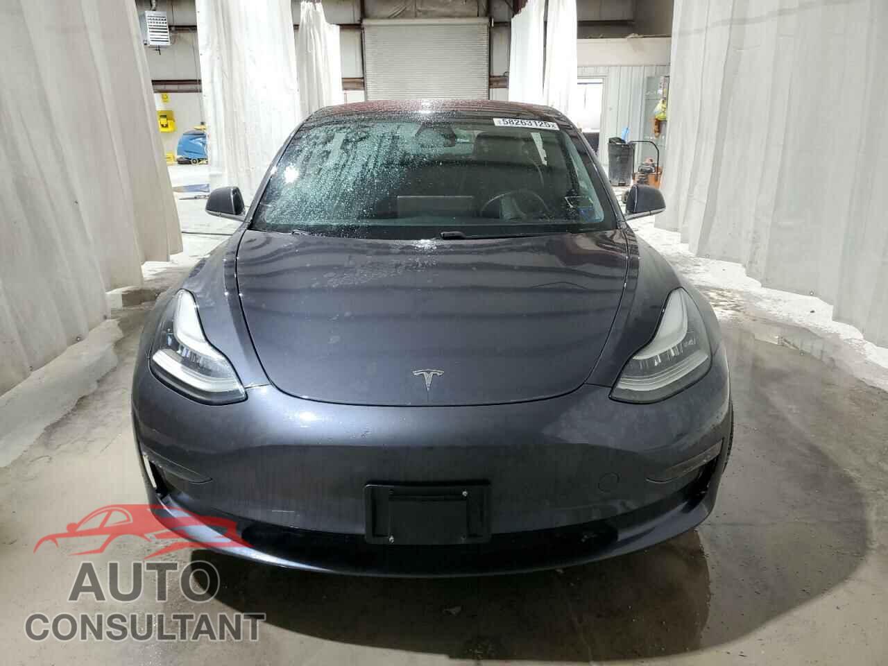 TESLA MODEL 3 2018 - 5YJ3E1EB2JF087126
