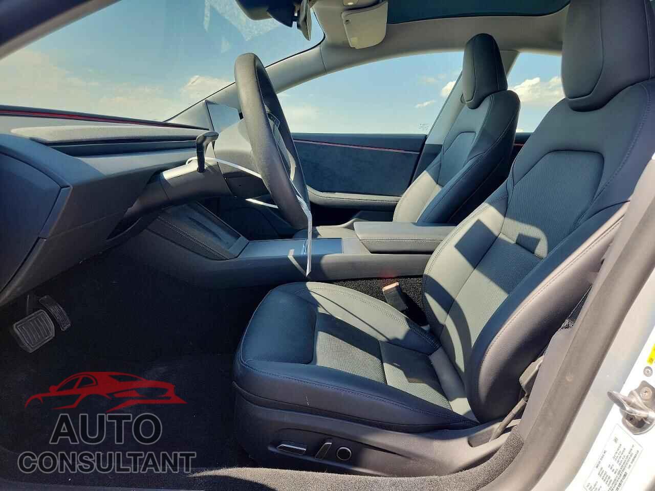 TESLA MODEL 3 2026 - 5YJ3E1EB7TF143063