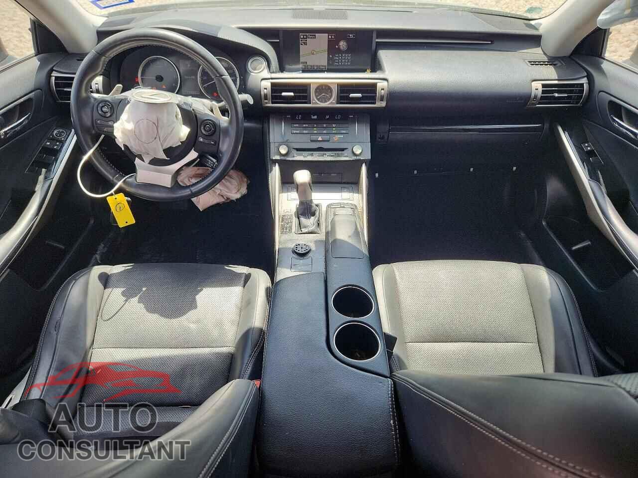 LEXUS IS 2015 - JTHBF1D25F5057748