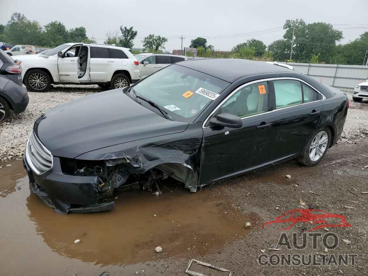 FORD TAURUS 2018 - 1FAHP2D82JG108967