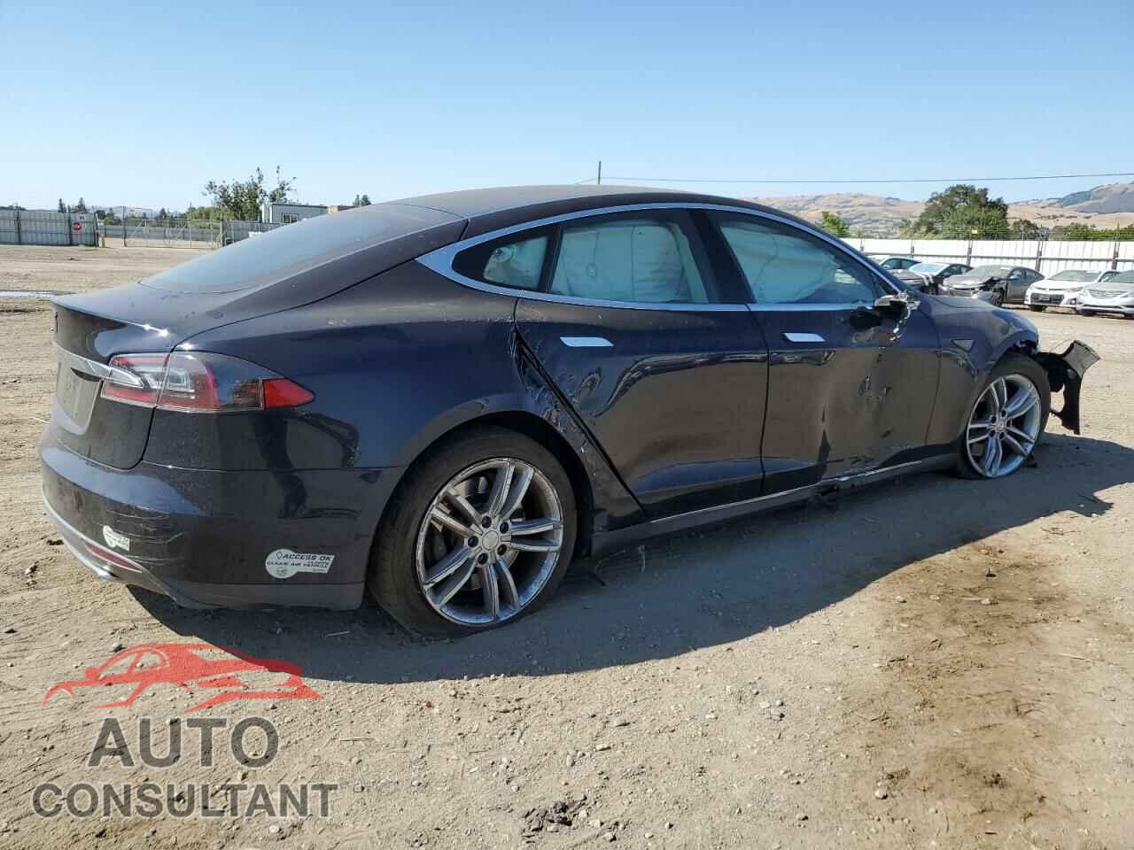 TESLA MODEL S 2013 - 5YJSA1AC9DFP10400