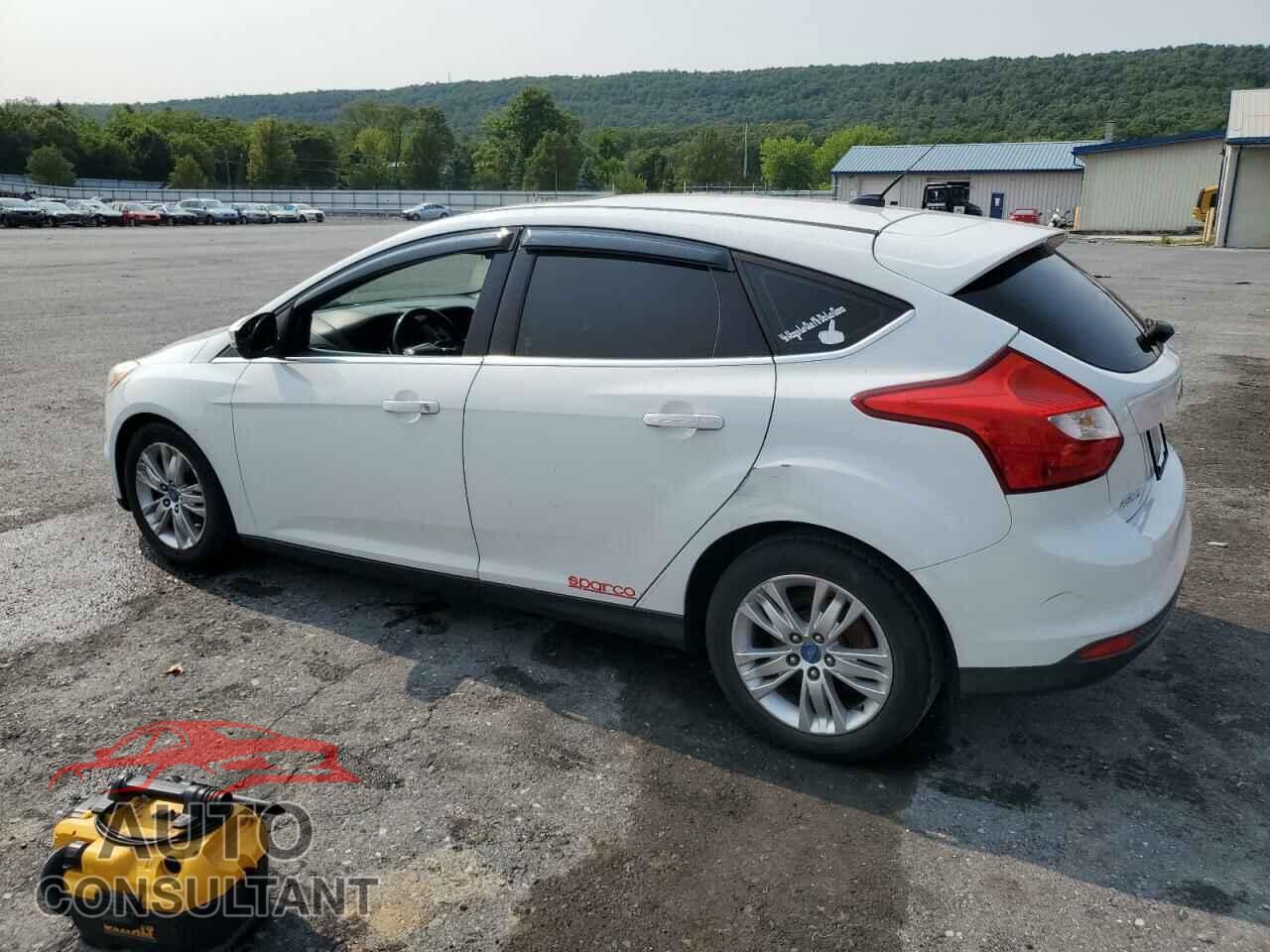 FORD FOCUS 2012 - 1FAHP3M29CL149771