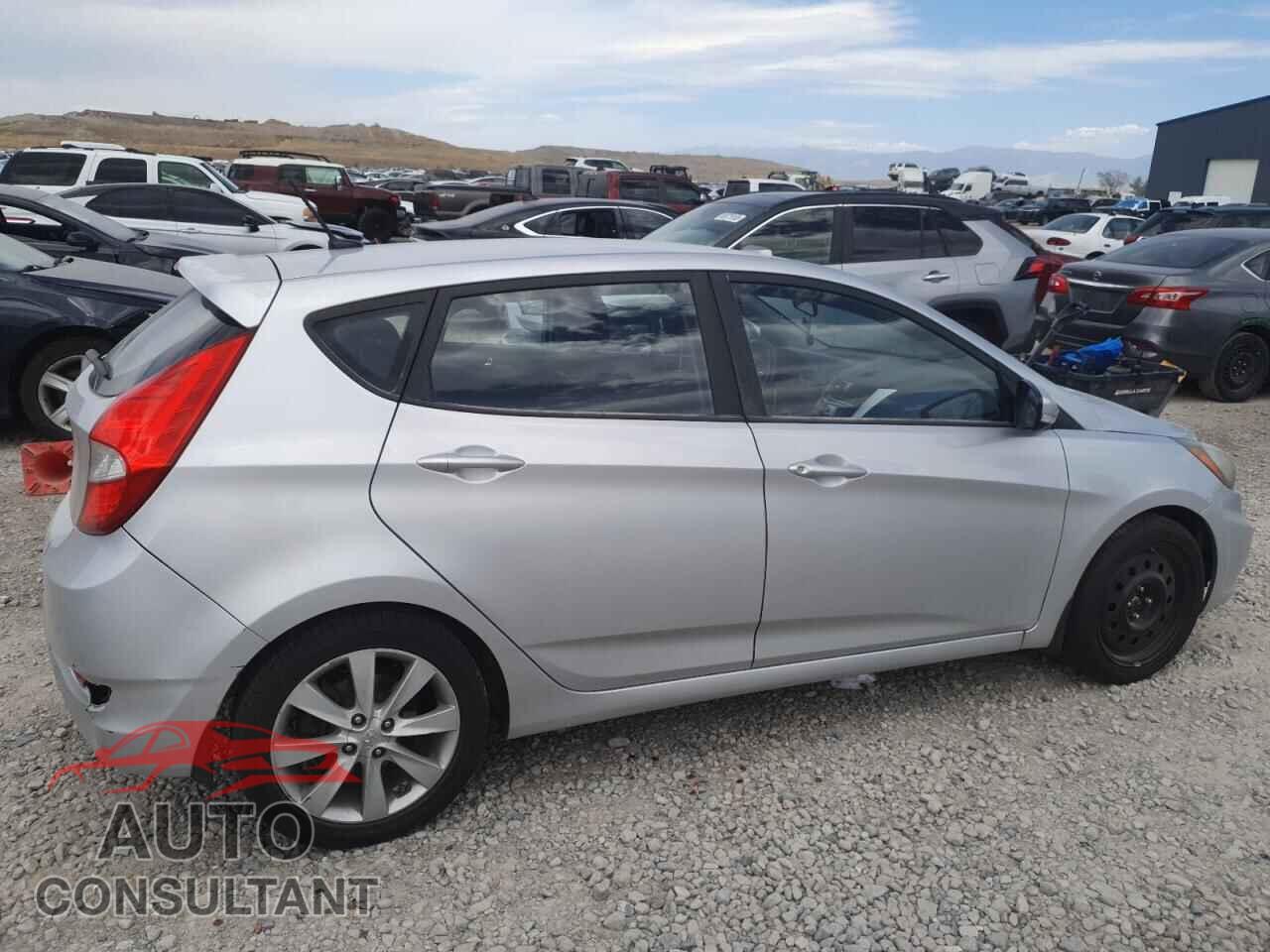 HYUNDAI ACCENT 2013 - KMHCU5AEXDU076683