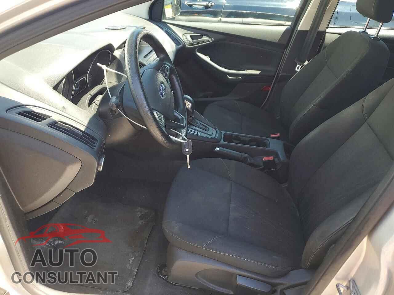 FORD FOCUS 2016 - 1FADP3E26GL304036