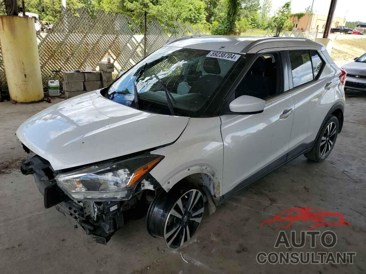 NISSAN KICKS 2018 - 3N1CP5CU5JL531190