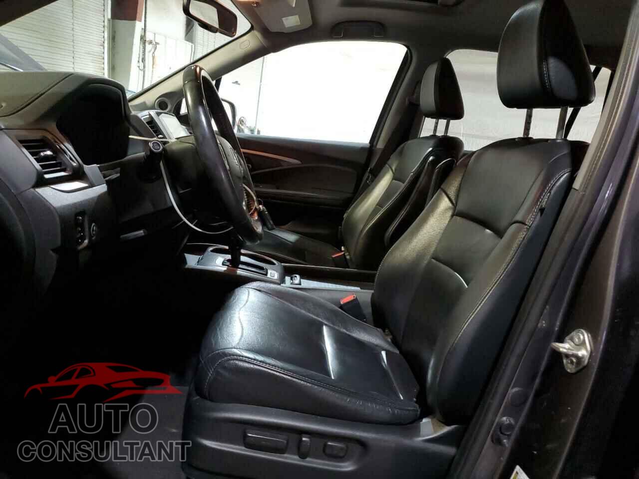 HONDA PILOT 2017 - 5FNYF6H50HB038135