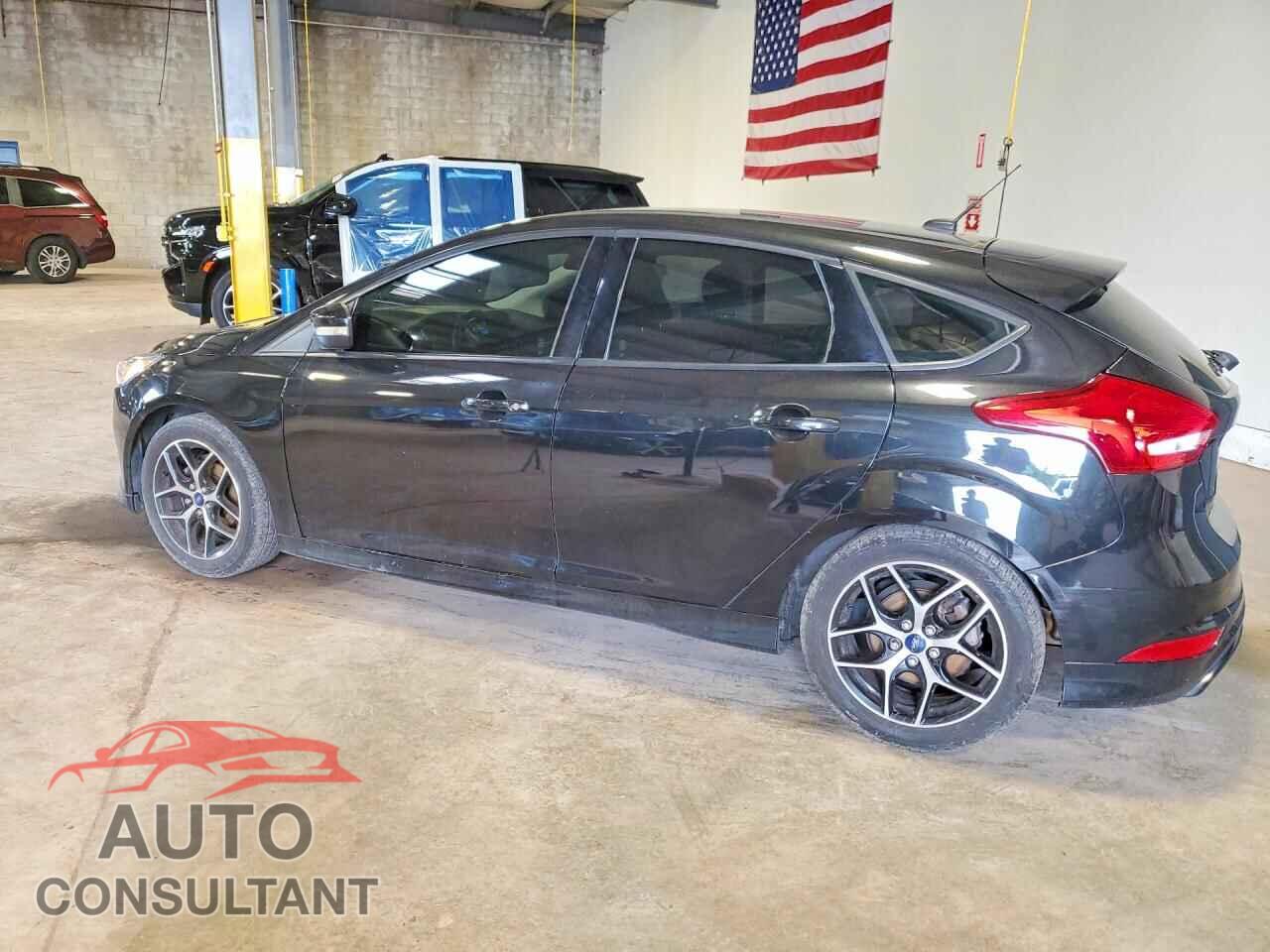 FORD FOCUS 2015 - 1FADP3K27FL215966