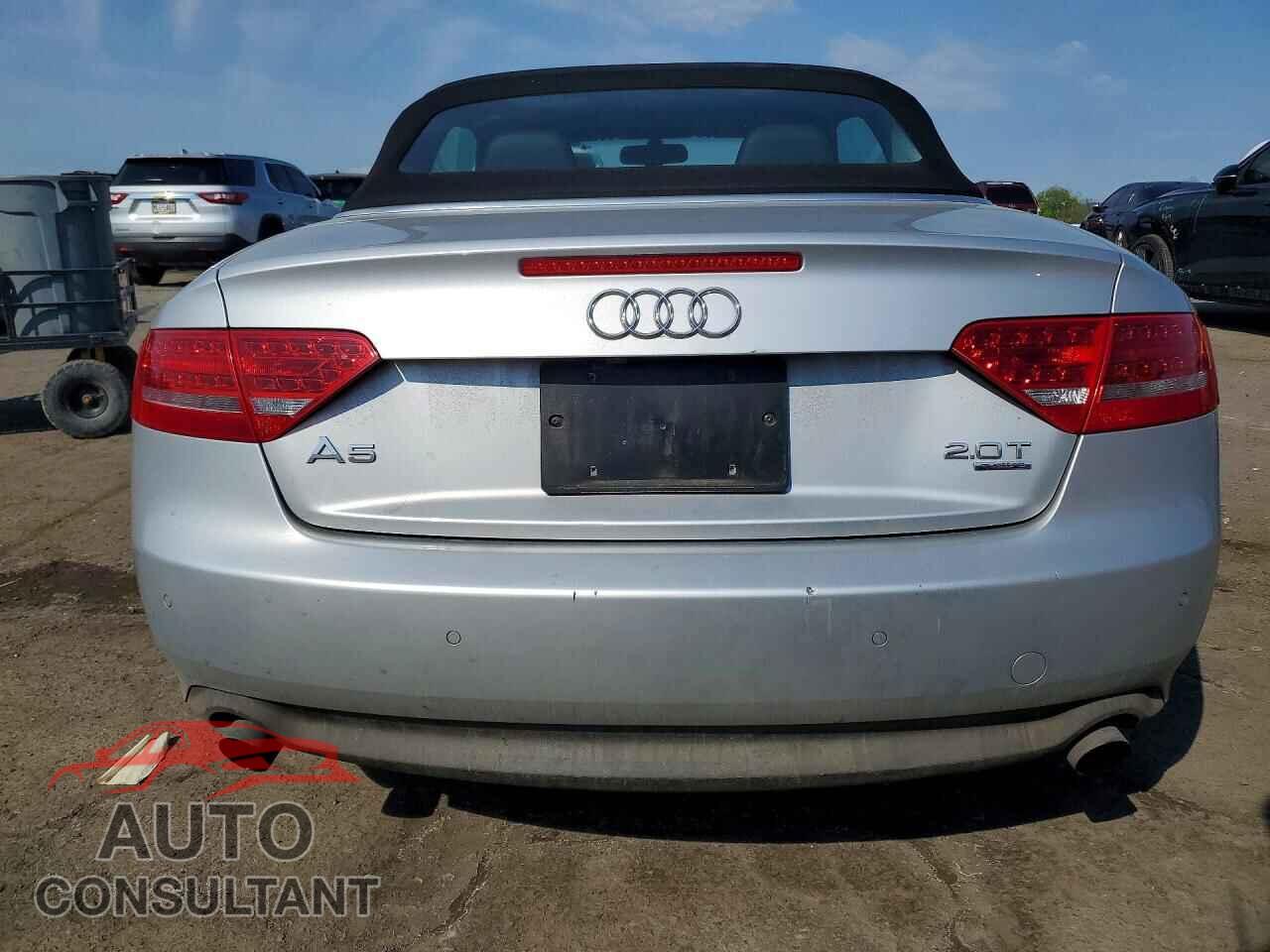 AUDI A5 2012 - WAULFAFH4CN000893
