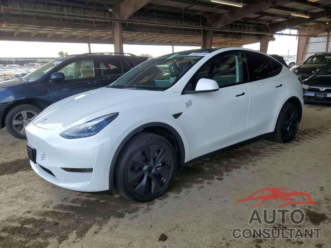 TESLA MODEL Y 2024 - 7SAYGDED7RF200182