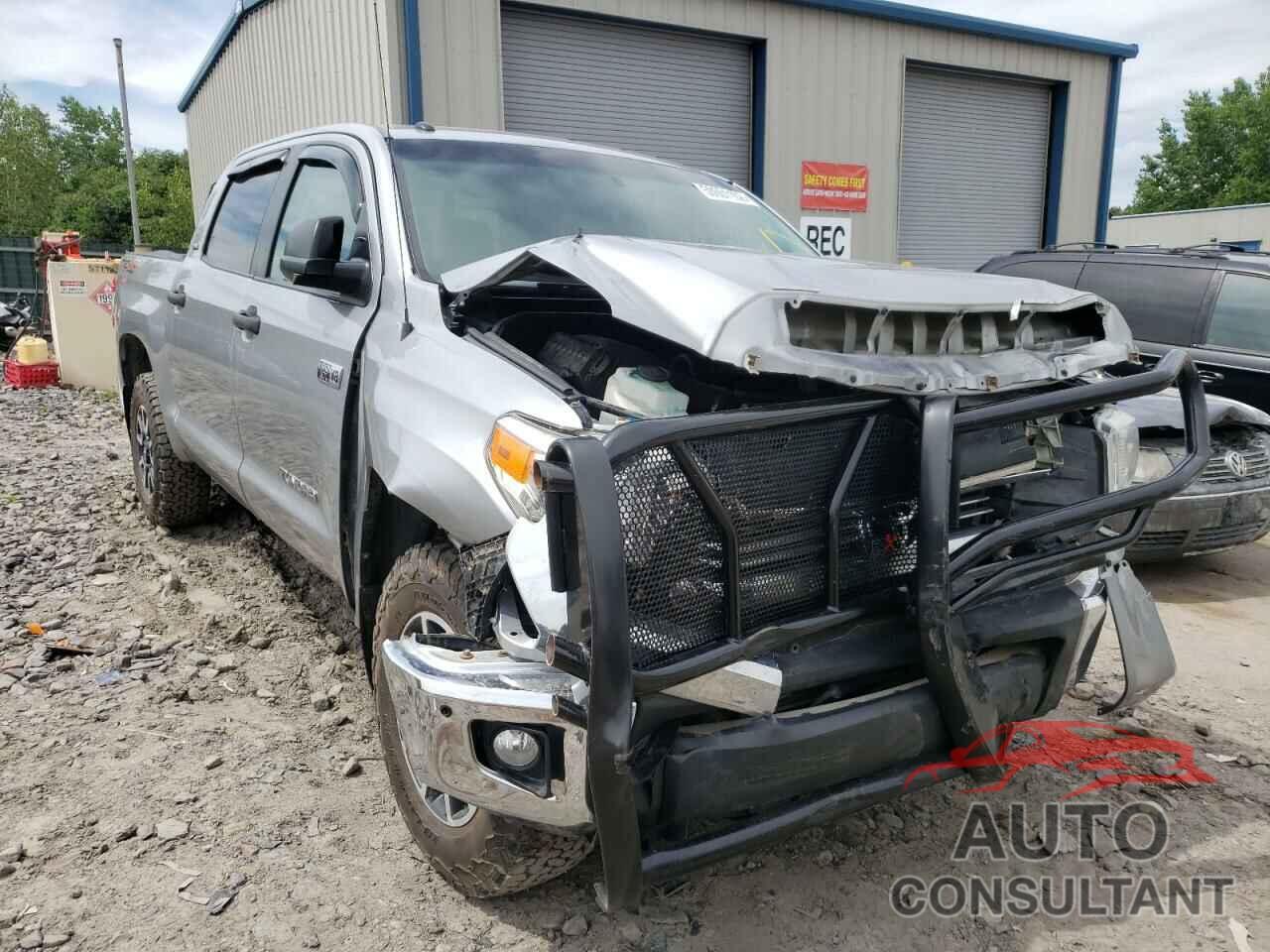 TOYOTA TUNDRA 2017 - 5TFDY5F14HX610851