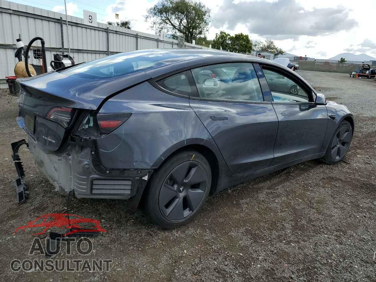 TESLA MODEL 3 2021 - 5YJ3E1EB5MF050124