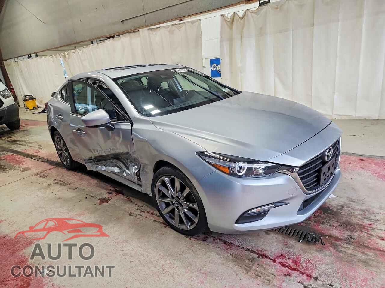 MAZDA 3 2018 - 3MZBN1V35JM211970