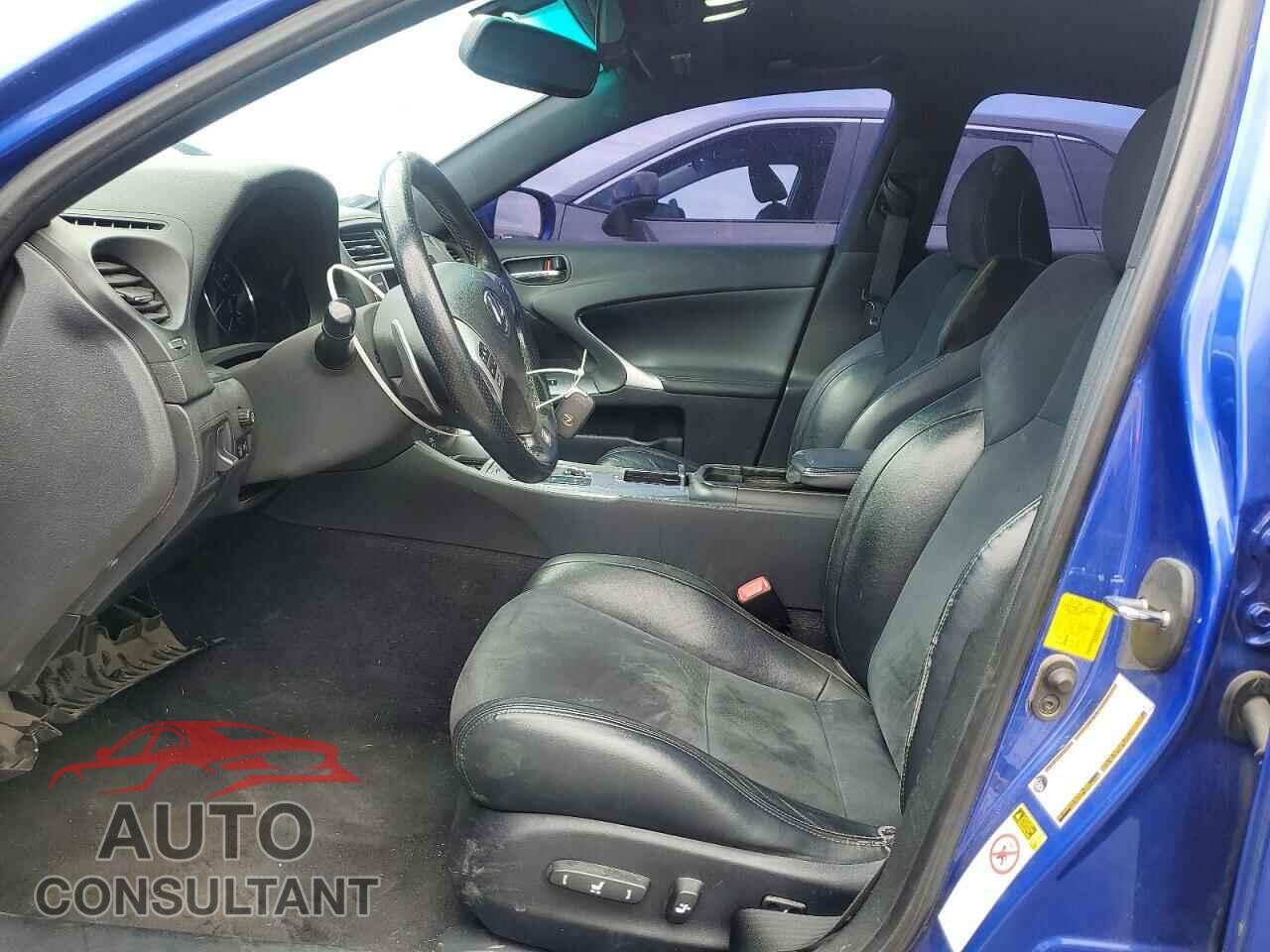 LEXUS IS 2011 - JTHBF5C29B5155975