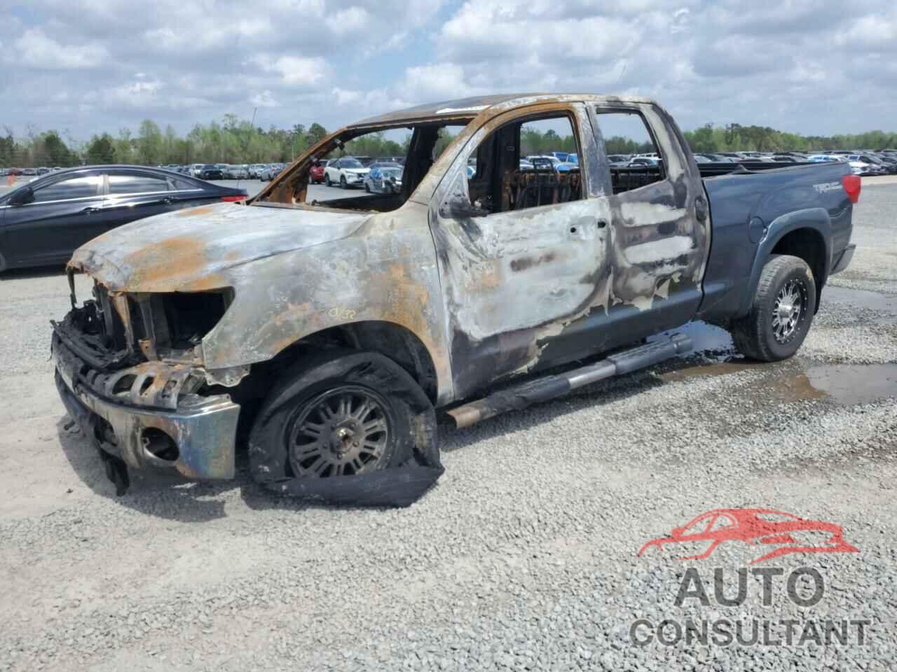 TOYOTA TUNDRA 2010 - 5TFUM5F15AX005061
