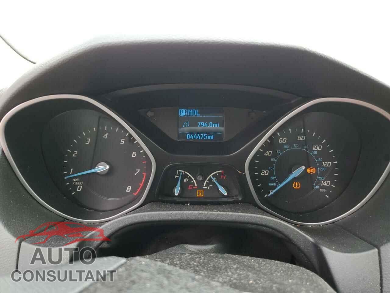 FORD FOCUS 2014 - 1FADP3E29EL172435