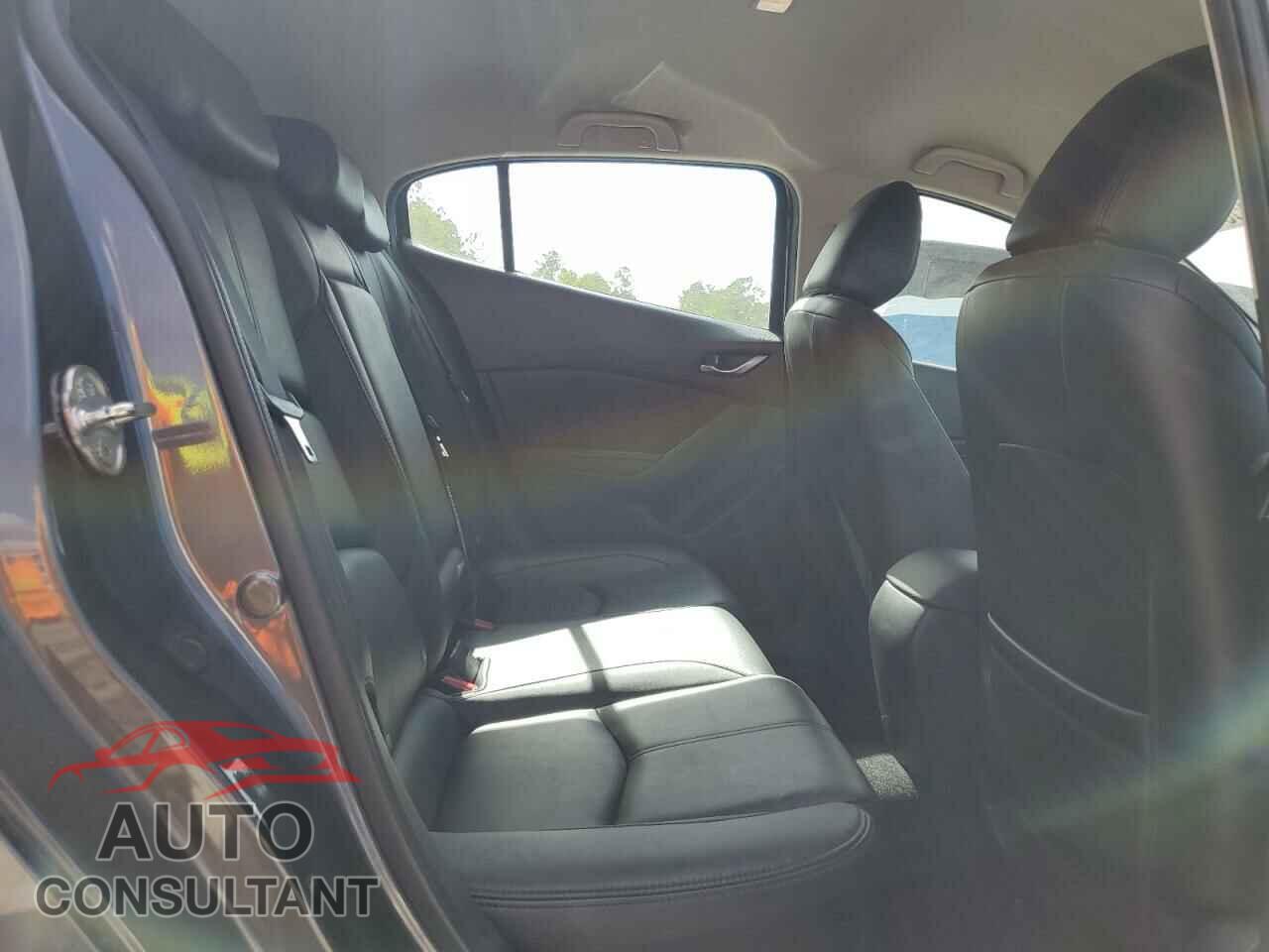 MAZDA 3 2017 - 3MZBN1L77HM117864