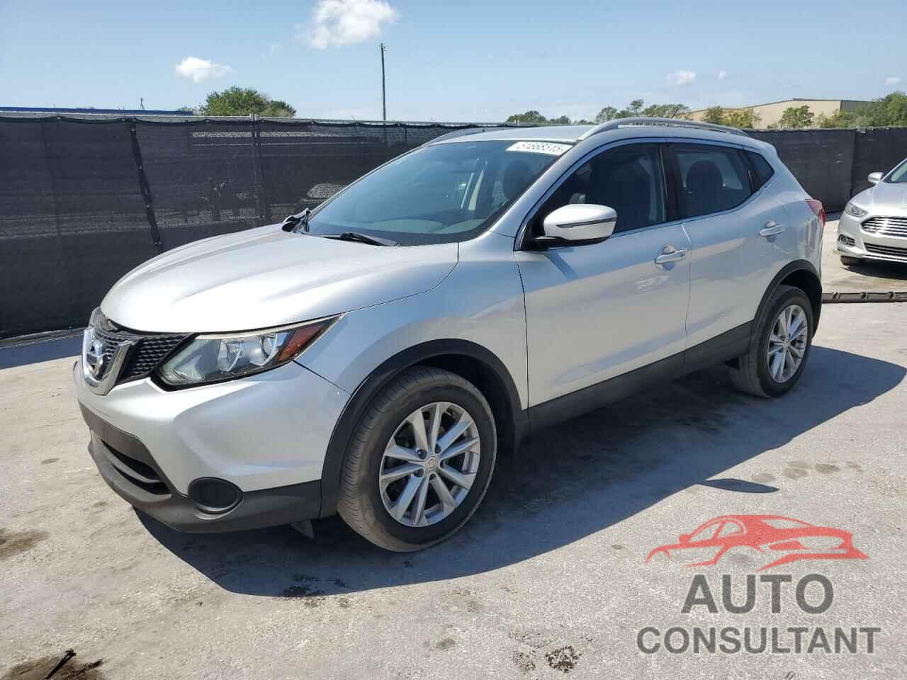 NISSAN ROGUE 2017 - JN1BJ1CP5HW014461
