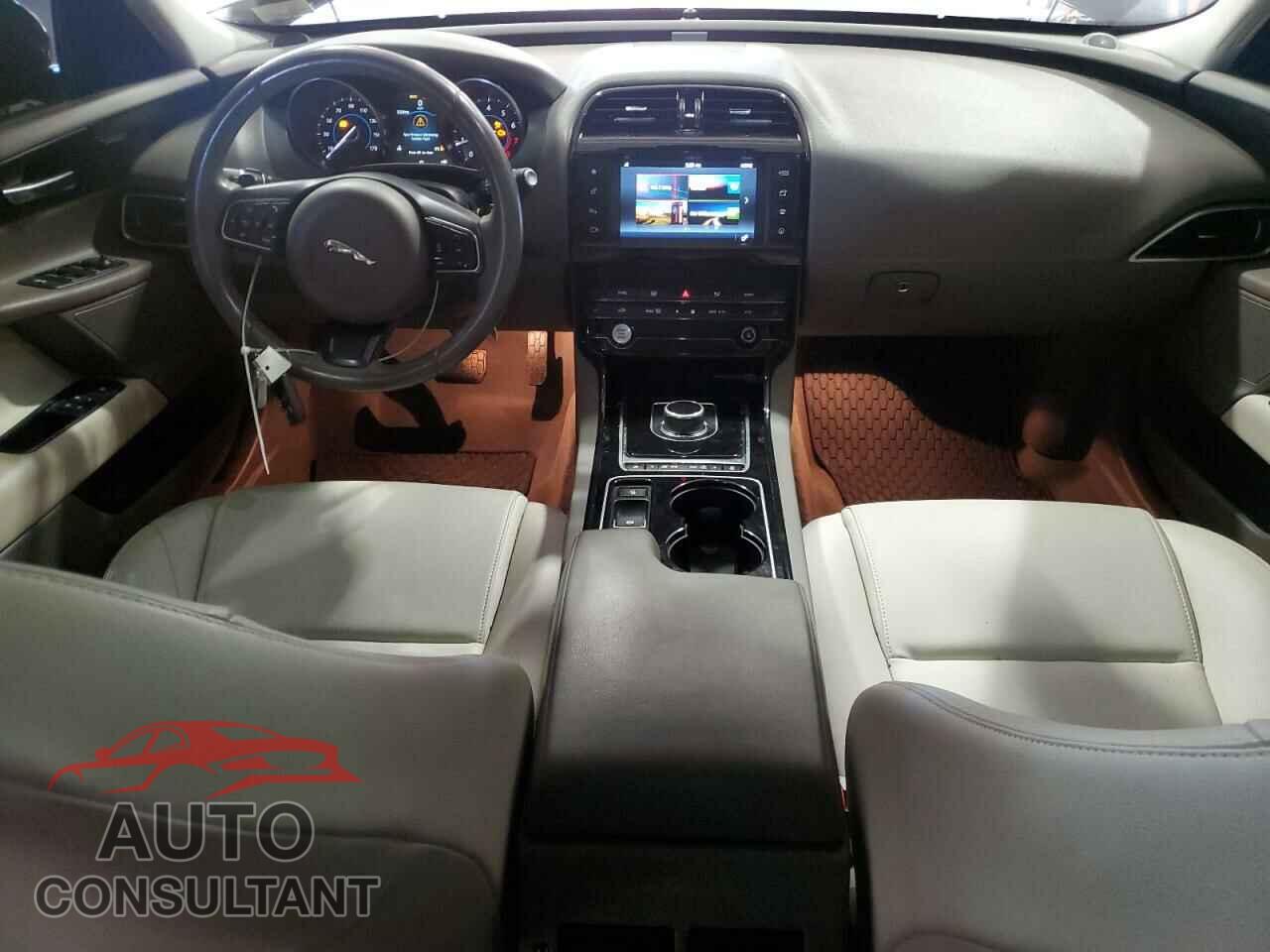 JAGUAR XE 2017 - SAJAD4BVXHCP12567