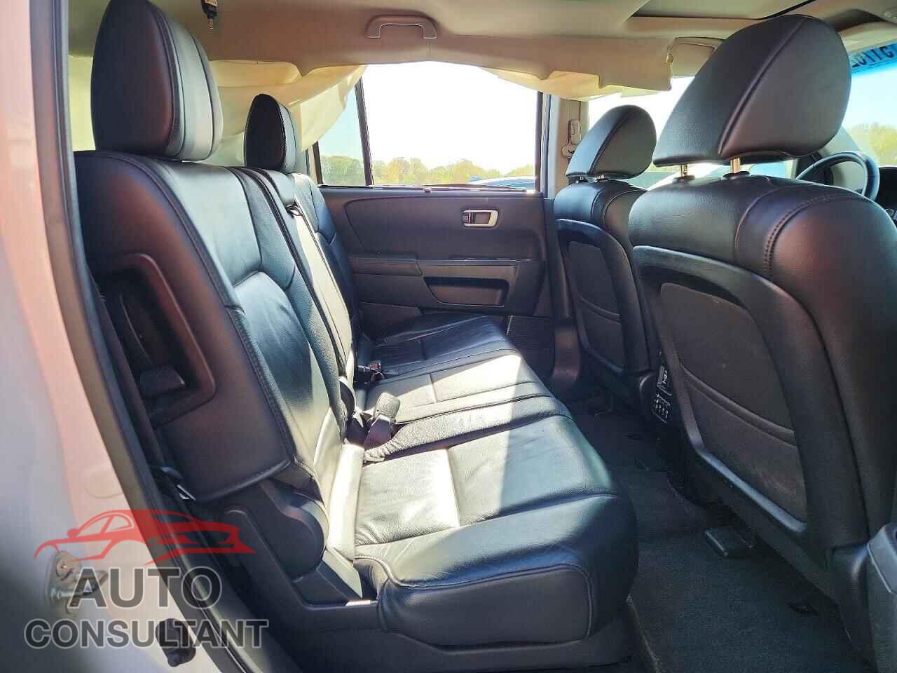 HONDA PILOT 2013 - 5FNYF4H90DB066177