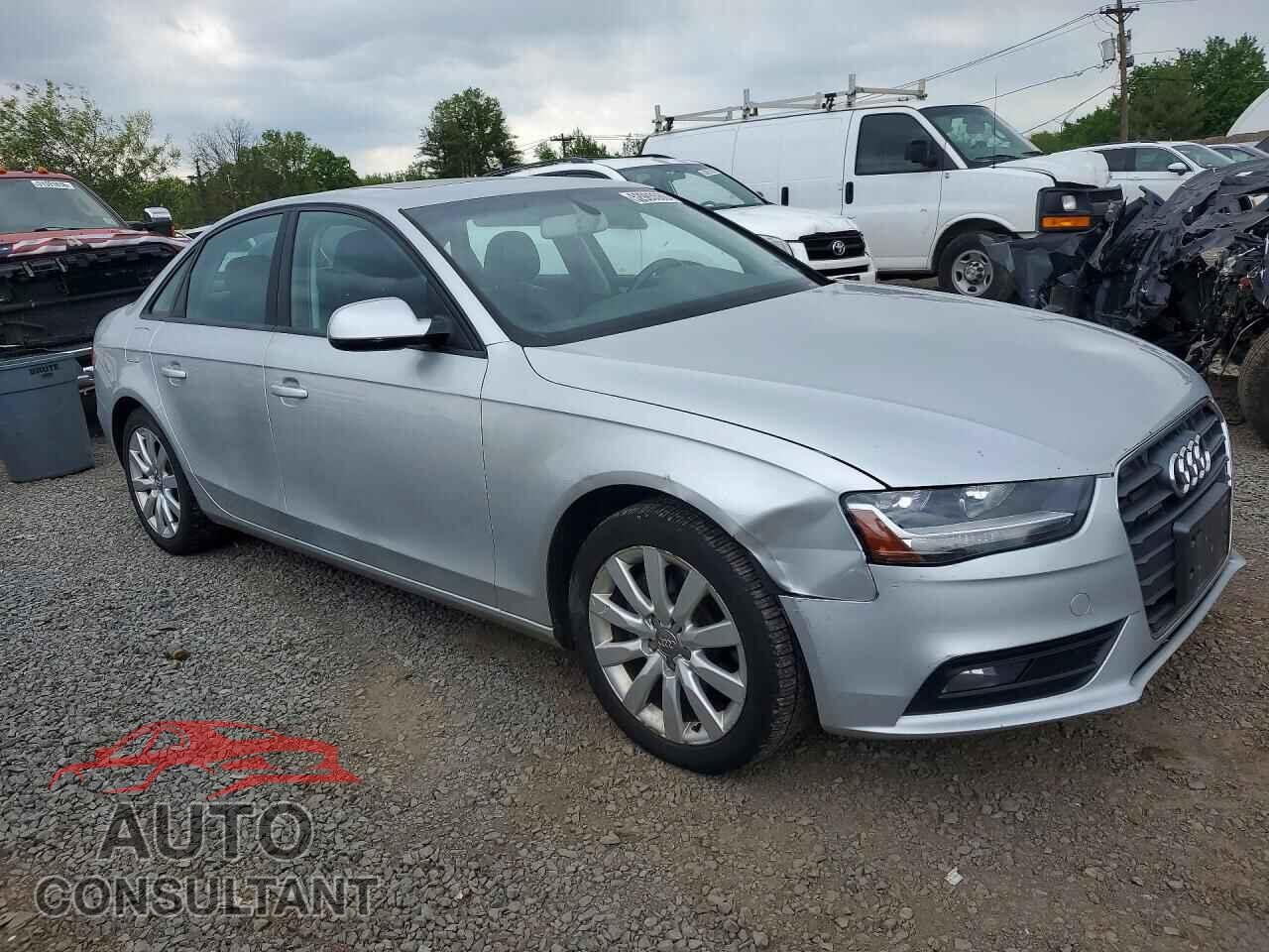 AUDI A4 2013 - WAUBFAFL7DN032562