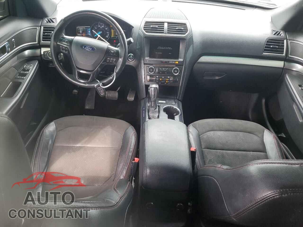 FORD EXPLORER 2018 - 1FM5K7D80JGB26548