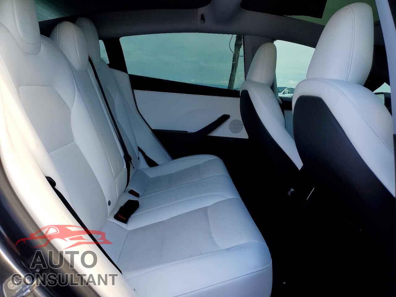 TESLA MODEL 3 2024 - 5YJ3E1EB8RF793397