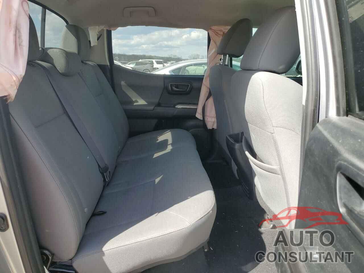 TOYOTA TACOMA 2018 - 5TFCZ5ANXJX123727