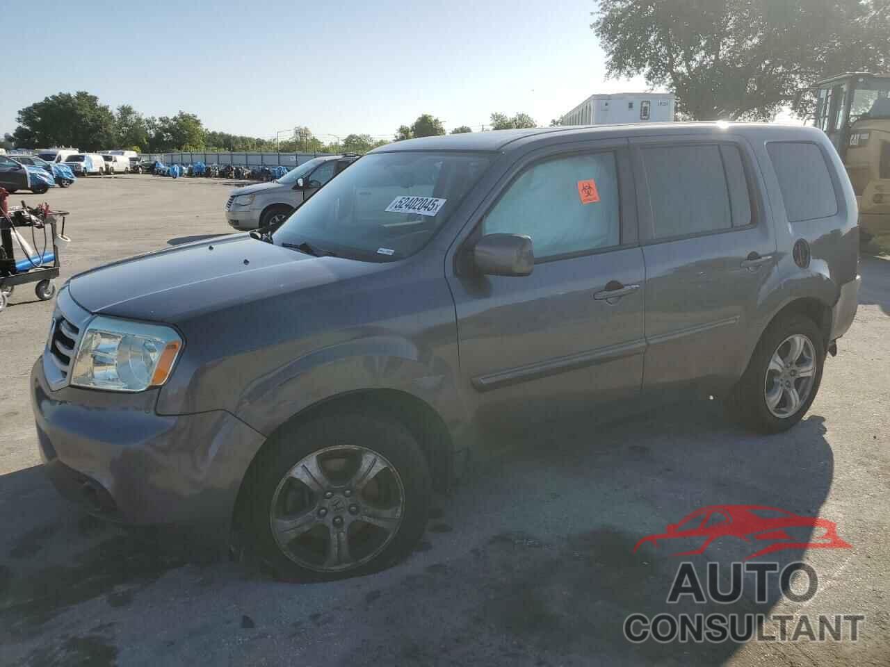 HONDA PILOT 2015 - 5FNYF4H58FB001044