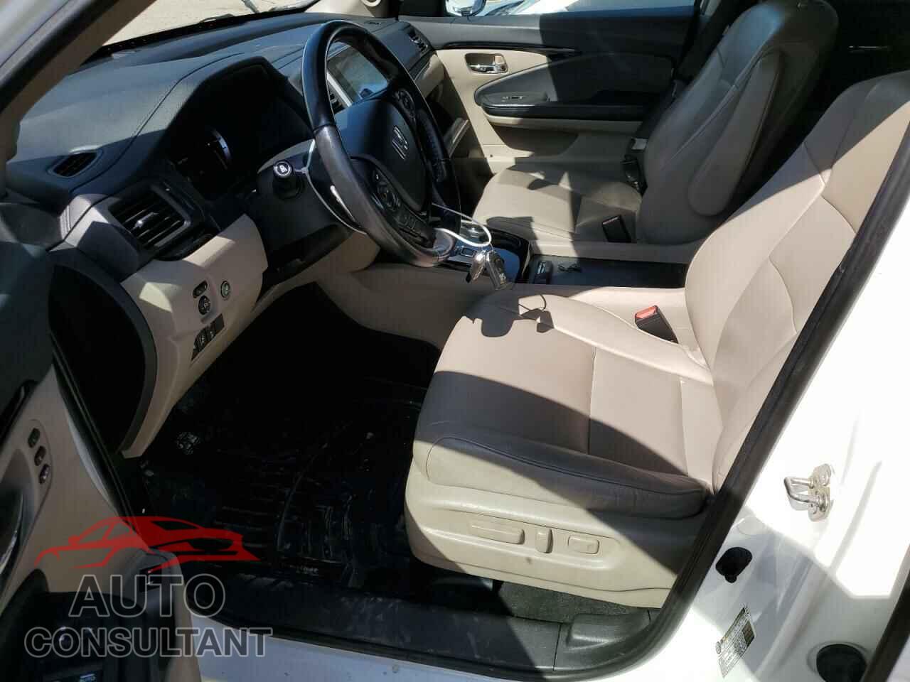 HONDA PILOT 2017 - 5FNYF6H96HB017258