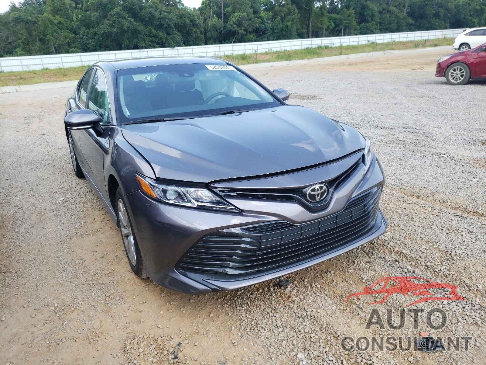 TOYOTA CAMRY 2018 - 4T1B11HK6JU541755