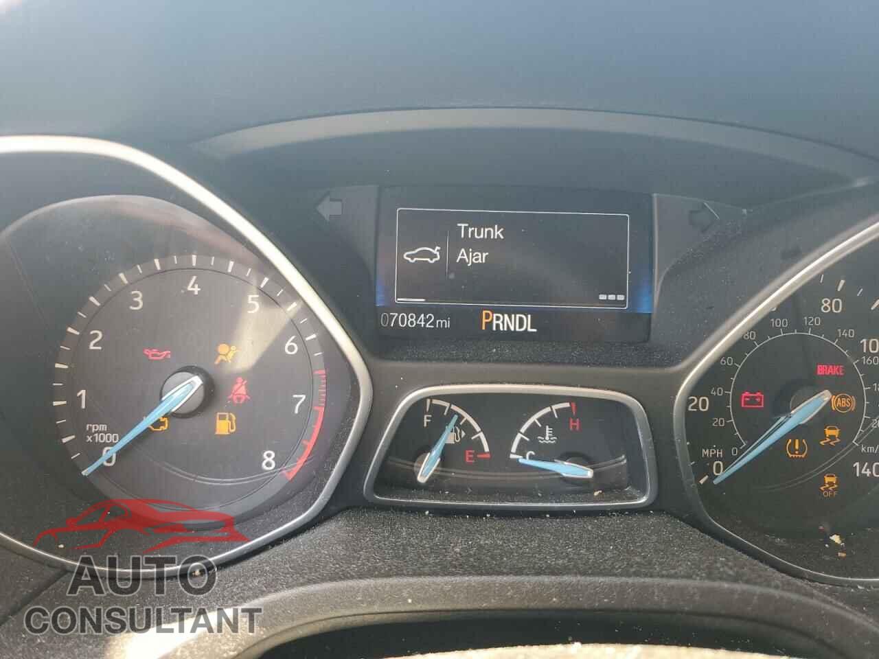 FORD FOCUS 2017 - 1FADP3F25HL202808