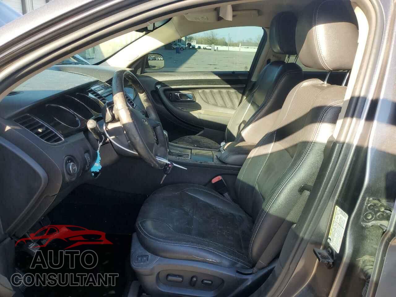 FORD TAURUS 2011 - 1FAHP2FW5BG157514