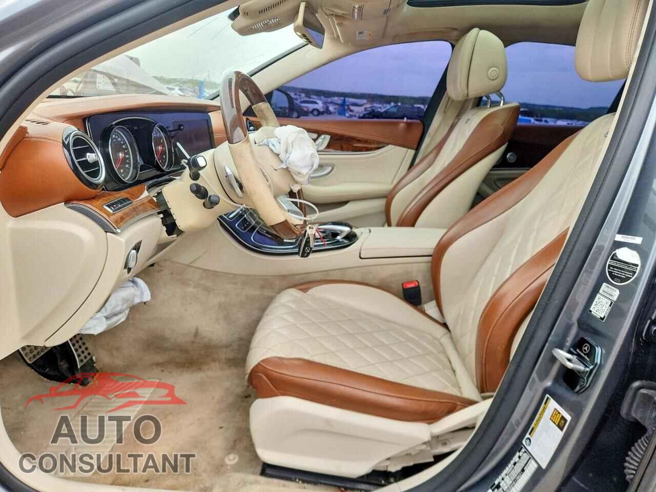 MERCEDES-BENZ E-CLASS 2017 - WDDZF4KB5HA128421