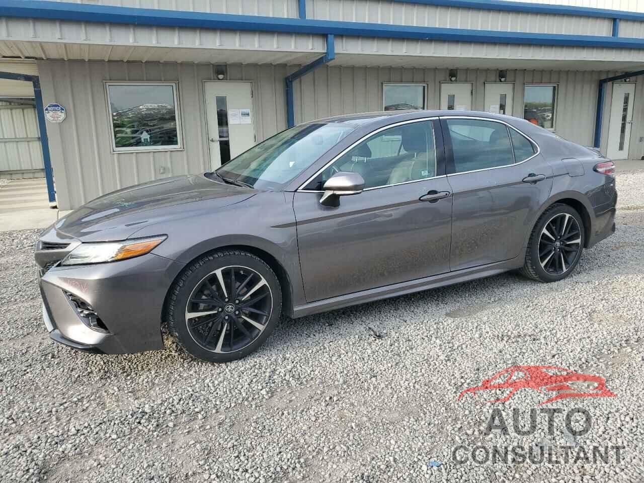 TOYOTA CAMRY 2019 - 4T1B61HK0KU828494