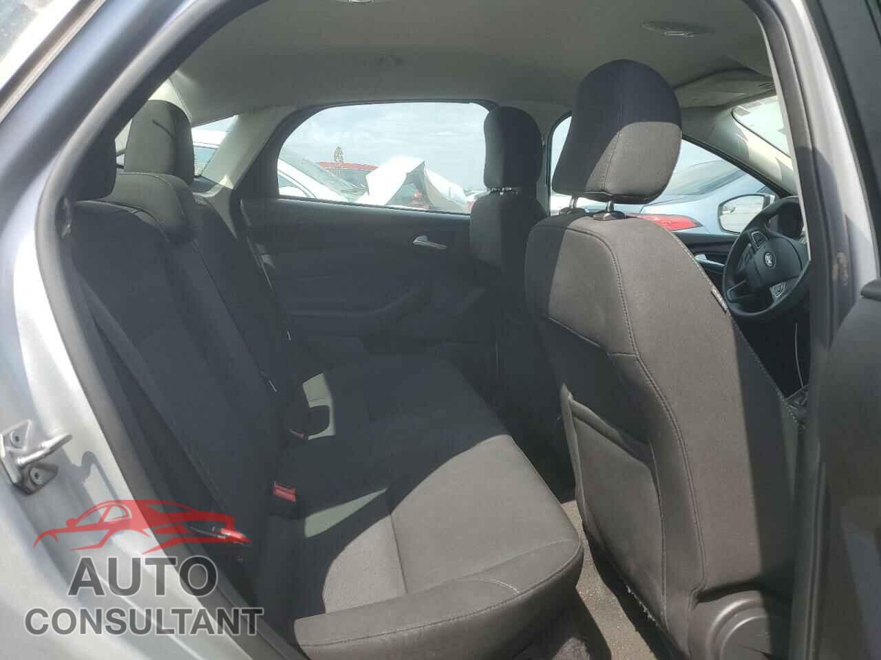 FORD FOCUS 2017 - 1FADP3F29HL253390