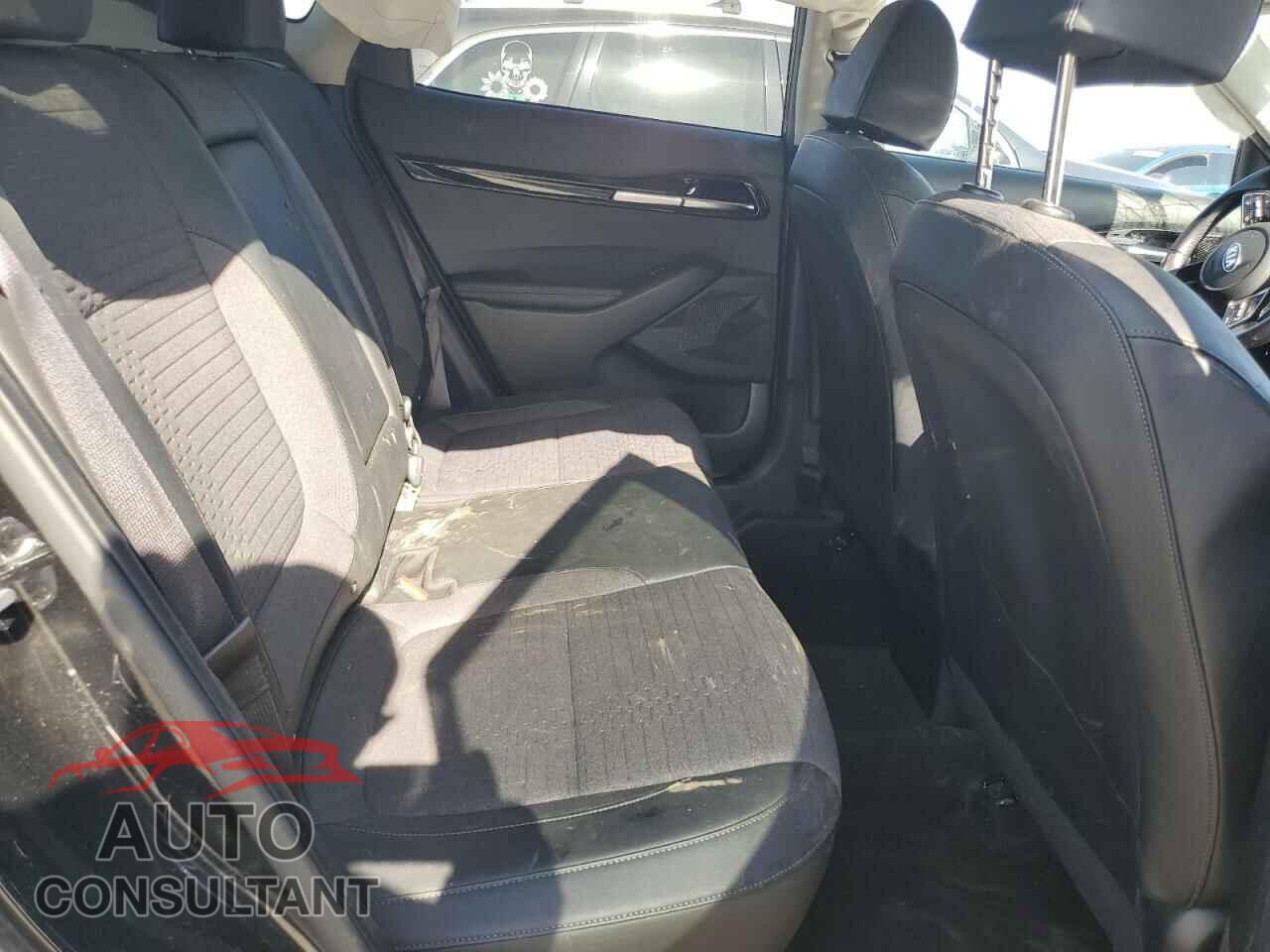 KIA SELTOS 2021 - KNDEU2AA2M7057780