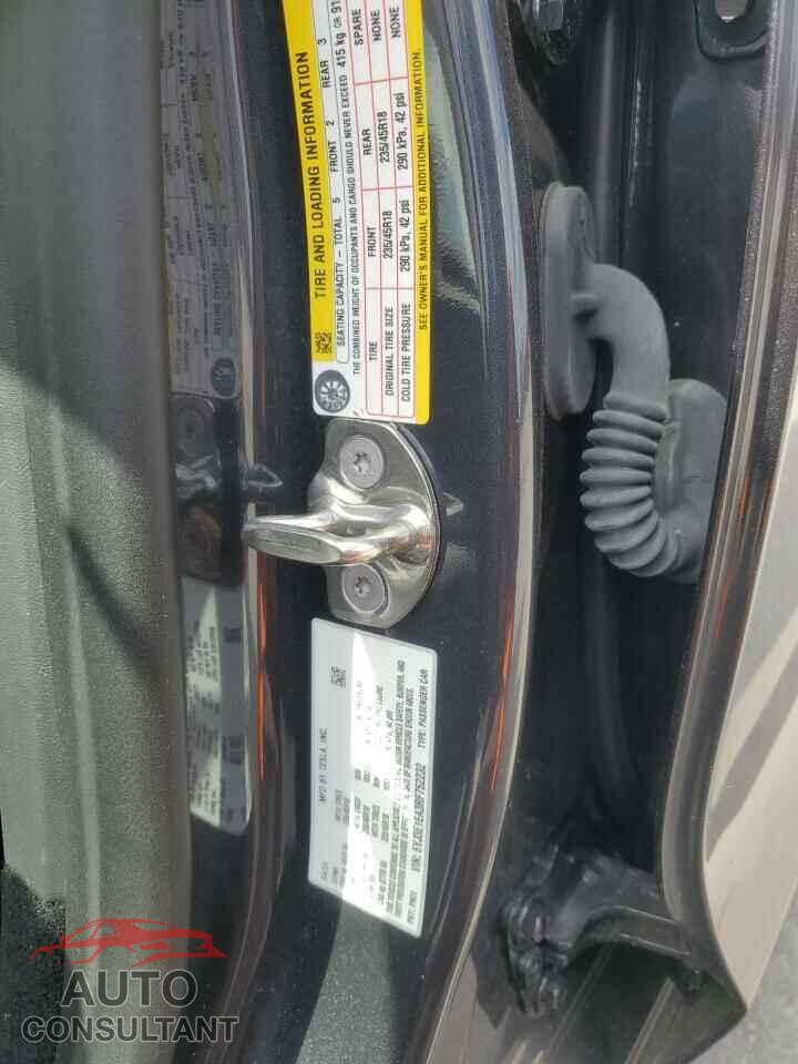 TESLA MODEL 3 2024 - 5YJ3E1EA3RF752232